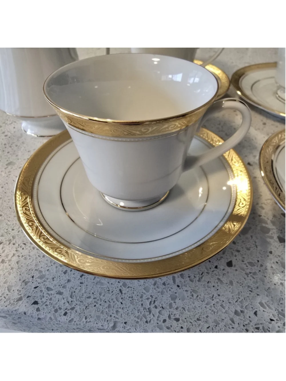 Noritake majestic gold